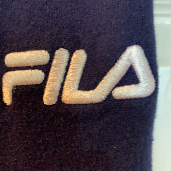 FILA!! - Picture 3 of 6